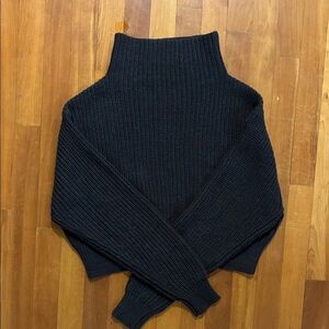 Aritizia Mockneck Women's Sweater